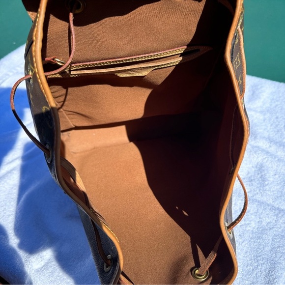 Louis Vuitton Montsouris GM Backpack - Picture 12 of 13
